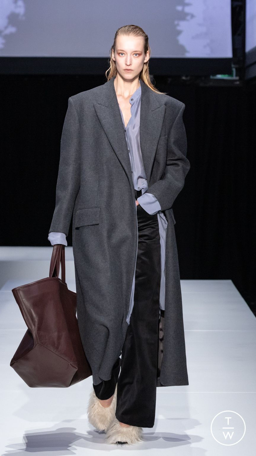 Fashion Week Paris Fall/Winter 2024 look 5 from the System Studios collection 男装