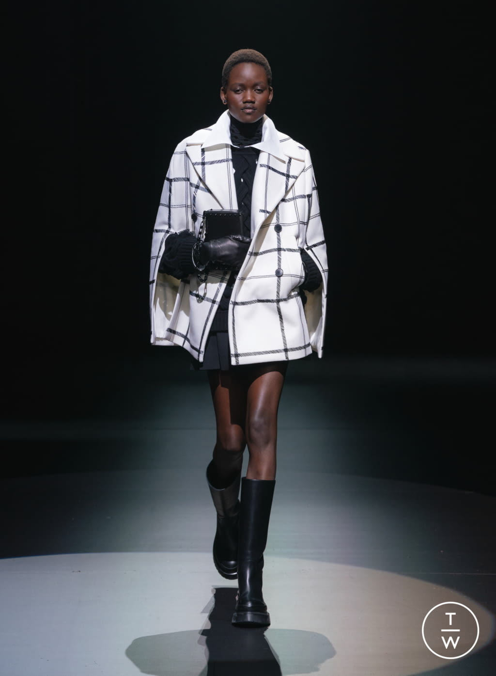 Fashion Week Milan Fall/Winter 2021 look 5 de la collection Valentino womenswear