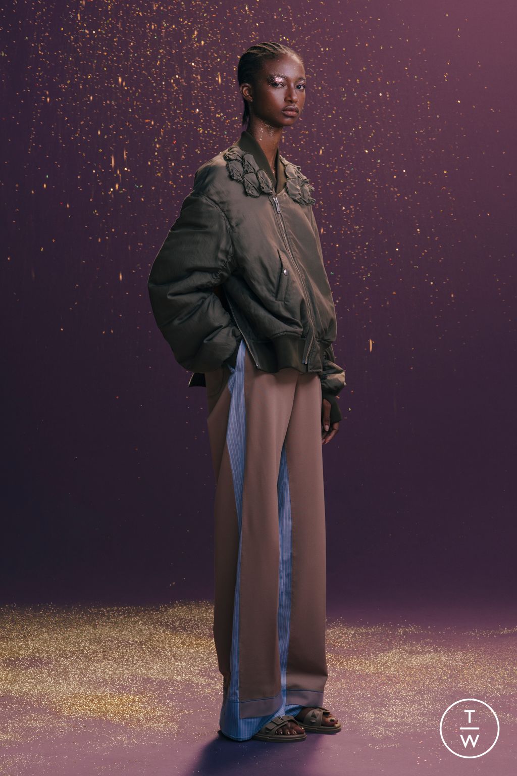 Fashion Week Paris Resort 2023 look 9 from the Undercover collection womenswear