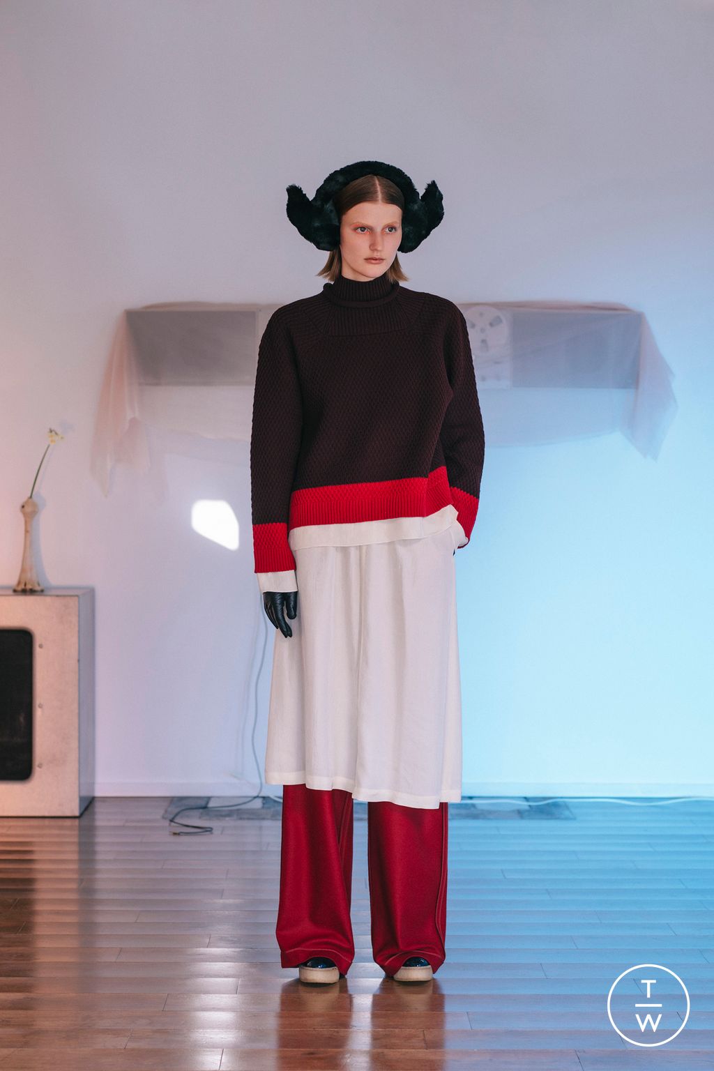 Fashion Week Paris Pre-Fall 2023 look 6 from the Undercover collection 女装