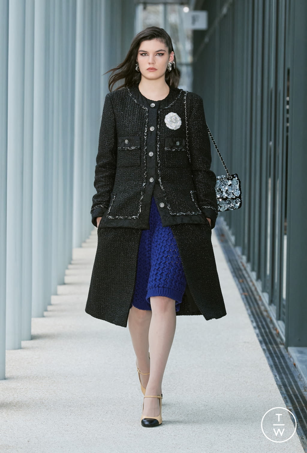 Fashion Week Paris Pre-Fall 2022 look 6 from the Chanel collection womenswear