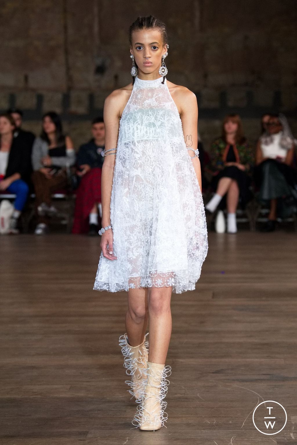 Fashion Week London Spring/Summer 2023 look 6 from the MITHRIDATE collection 女装