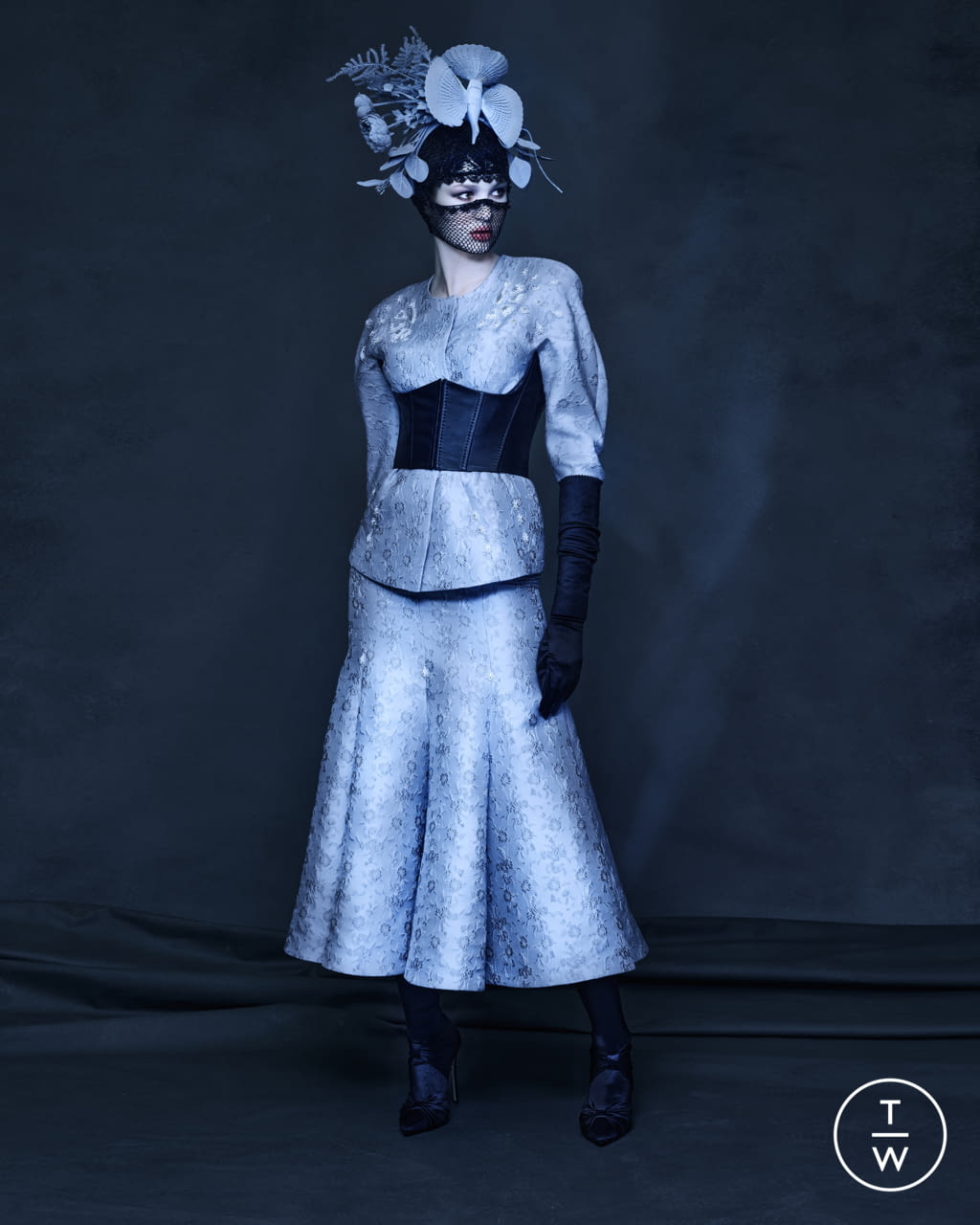 Fashion Week Paris Fall/Winter 2021 look 6 de la collection Ulyana Sergeenko couture