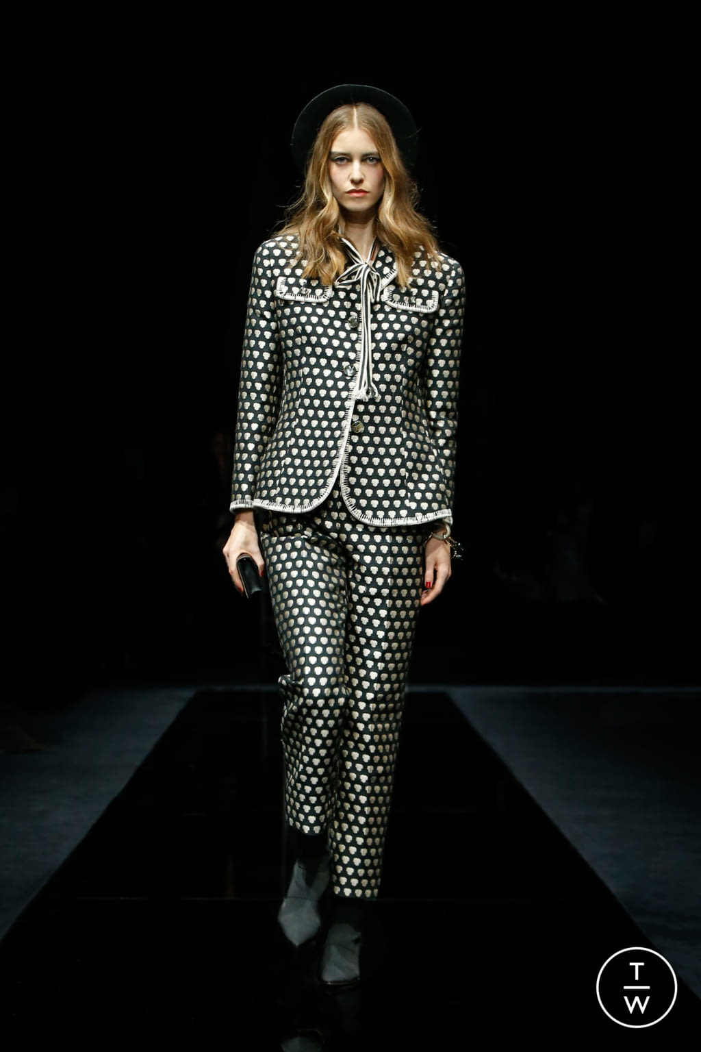 Fashion Week Milan Pre-Fall 2020 look 6 from the Giorgio Armani collection womenswear