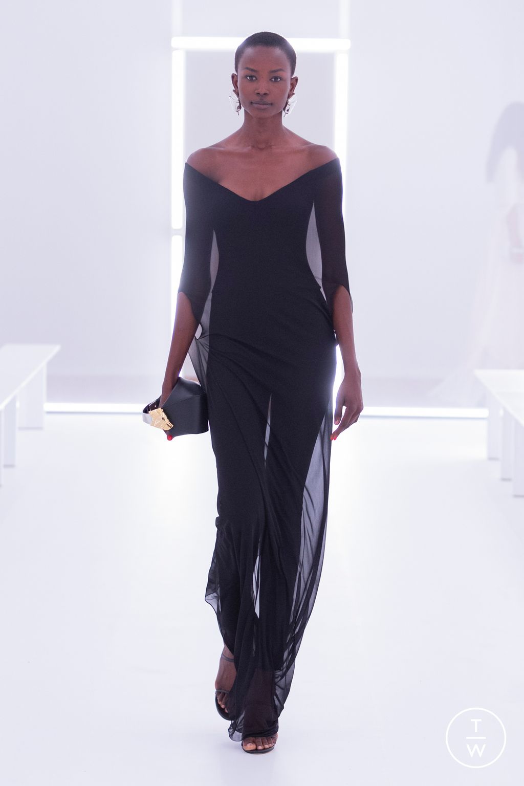 Fashion Week New York Spring/Summer 2024 look 6 from the Brandon Maxwell collection womenswear