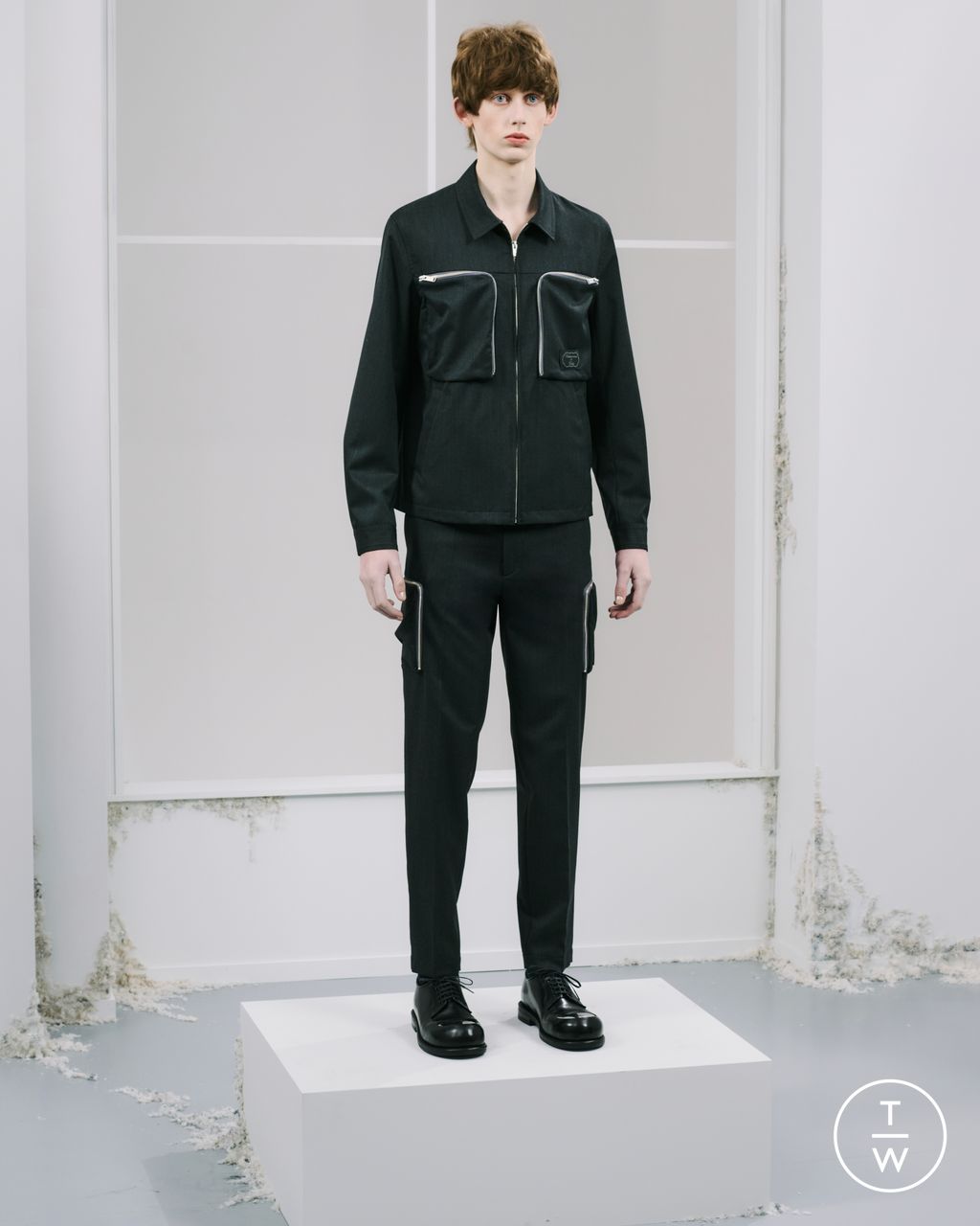 Fashion Week Paris Pre-Fall 2026 look 6 from the Undercover collection menswear