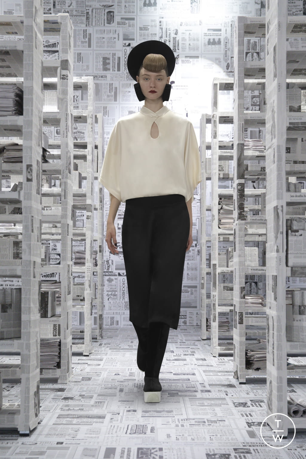 Fashion Week New York Fall/Winter 2022 look 6 de la collection Chocheng womenswear
