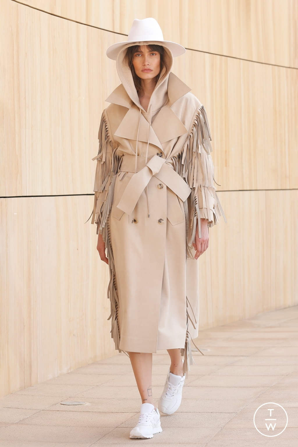 Fashion Week Paris Fall/Winter 2021 look 6 de la collection Kristina Fidelskaya womenswear