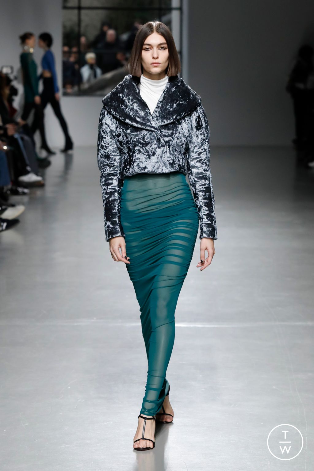Fashion Week Paris Fall/Winter 2023 look 6 from the Atlein collection womenswear