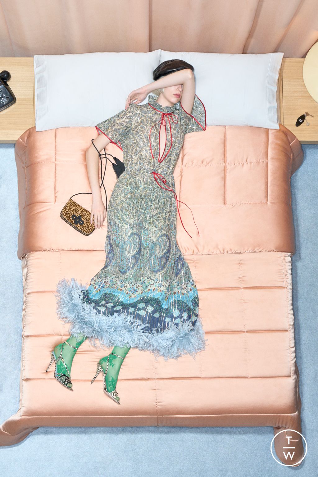 Fashion Week Paris Resort 2026 look 6 de la collection Valentino womenswear