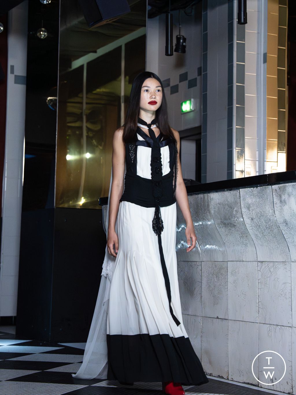 Fashion Week Paris Fall/Winter 2025 look 7 de la collection Aelis couture