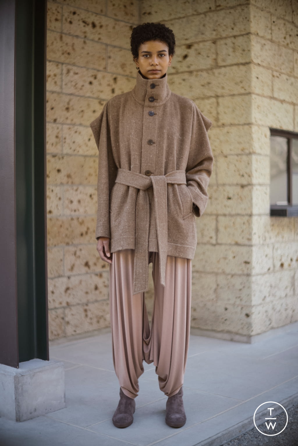 Fashion Week Paris Fall/Winter 2021 look 7 de la collection Issey Miyake womenswear