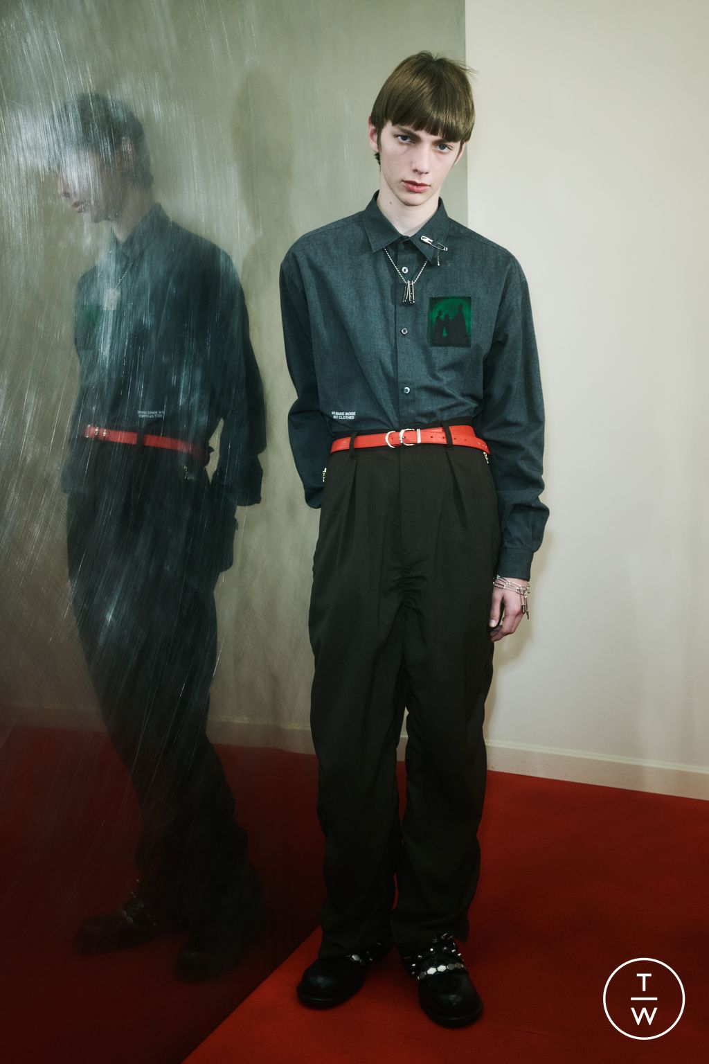 Fashion Week Paris Pre-Fall 2025 look 9 de la collection Undercover menswear