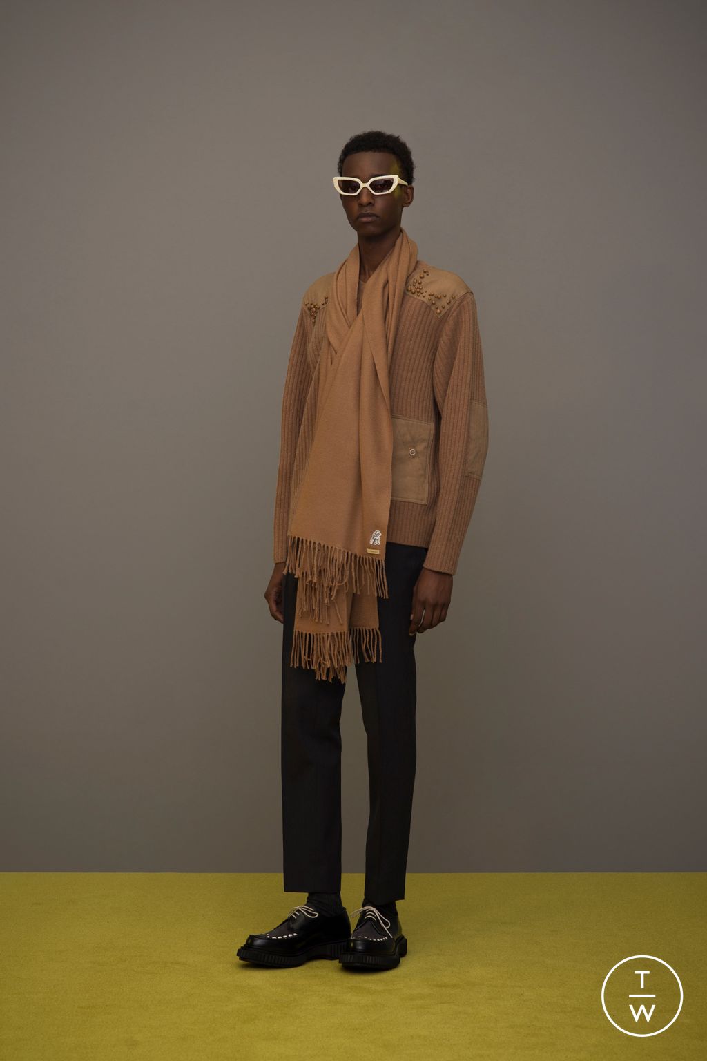 Fashion Week Paris Fall/Winter 2023 look 12 from the Undercover collection 男装