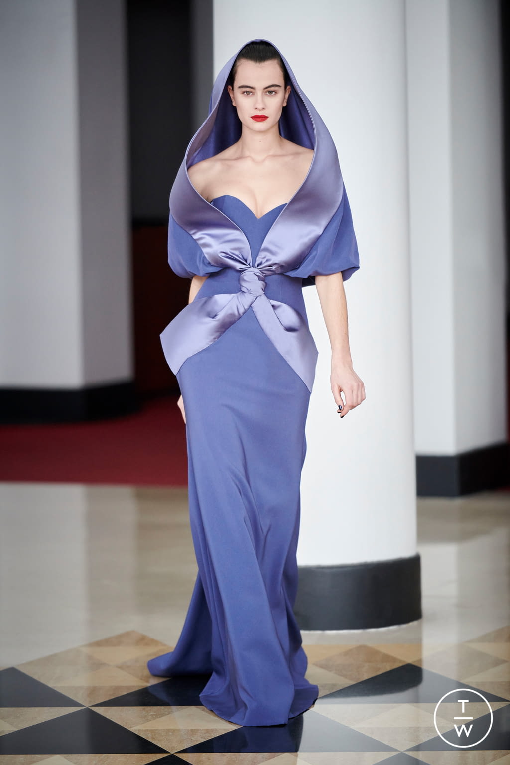 Fashion Week Paris Spring/Summer 2021 look 7 from the Alexis Mabille collection couture