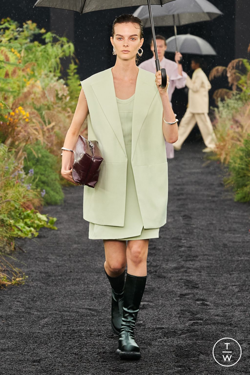 Fashion Week Milan Spring/Summer 2023 look 7 from the Jil Sander collection womenswear