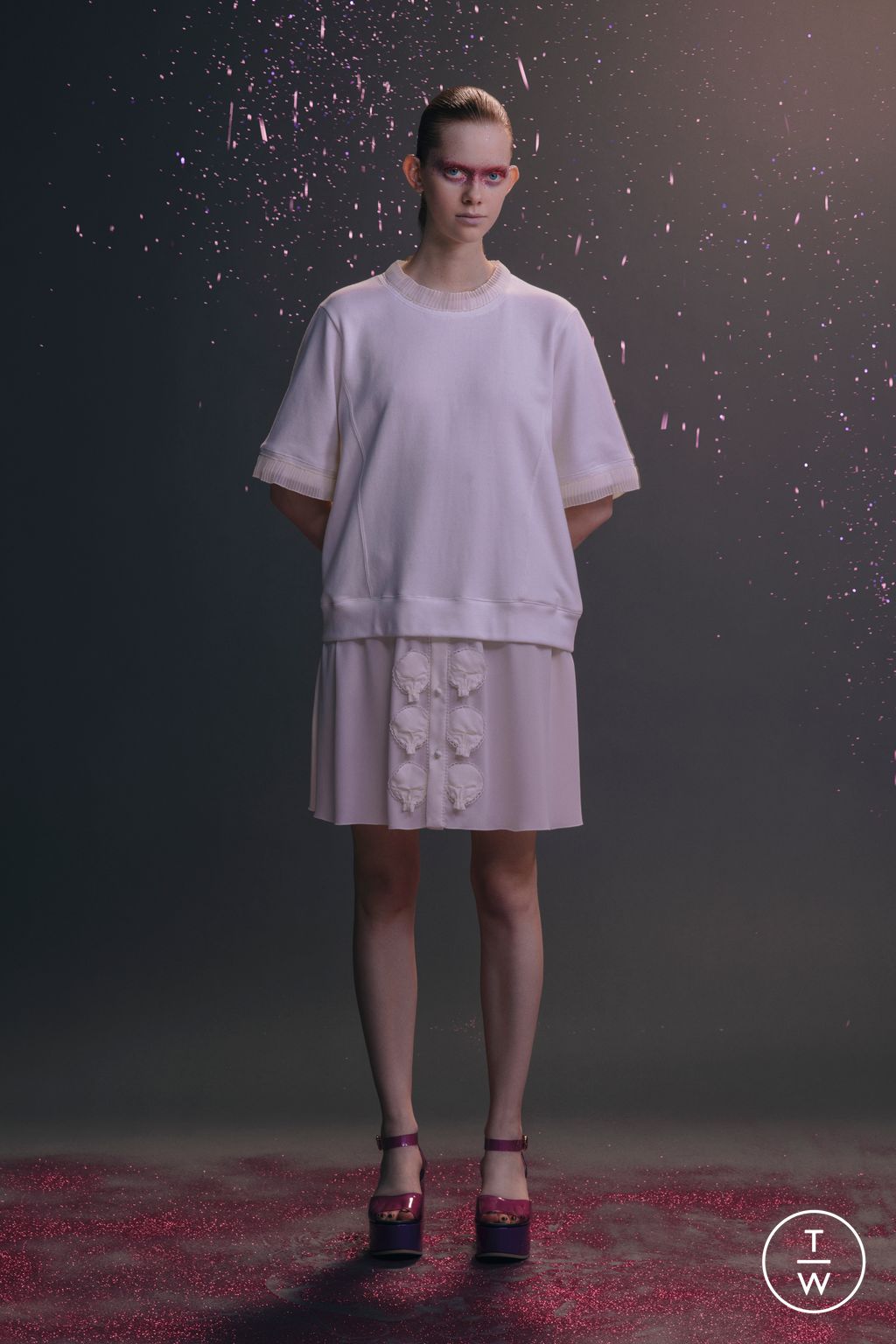 Fashion Week Paris Resort 2023 look 13 from the Undercover collection 女装