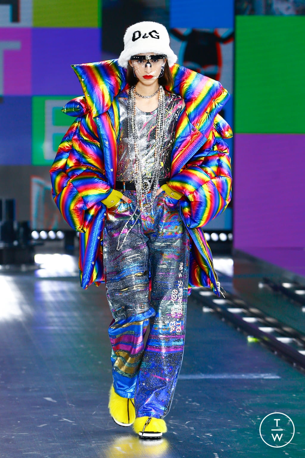 Fashion Week Milan Fall/Winter 2021 look 12 de la collection Dolce & Gabbana womenswear