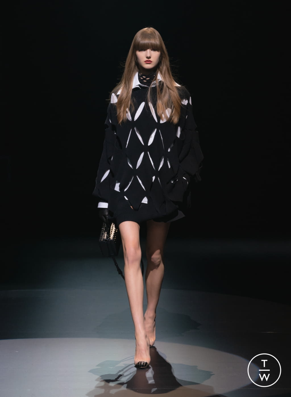Fashion Week Milan Fall/Winter 2021 look 7 from the Valentino collection 女装
