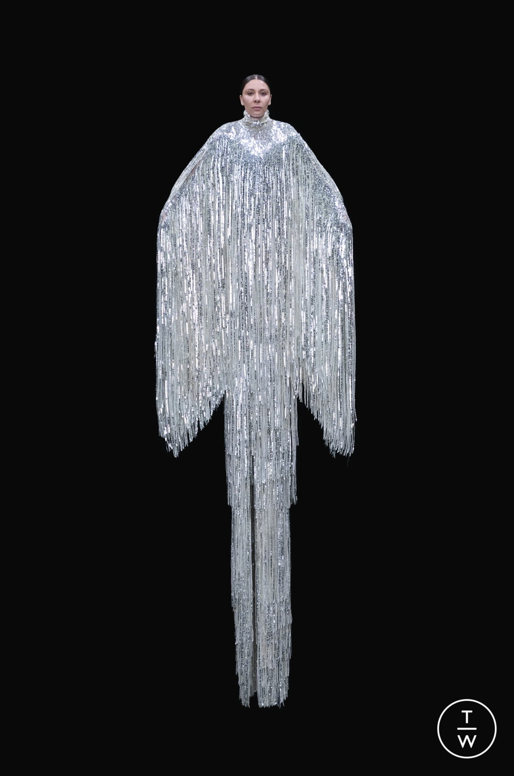 Fashion Week Paris Fall/Winter 2020 look 7 from the Valentino collection couture