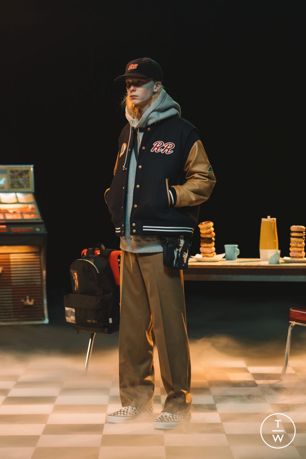Fashion Week Paris Fall/Winter 2024 look 7 from the Undercover collection 男装