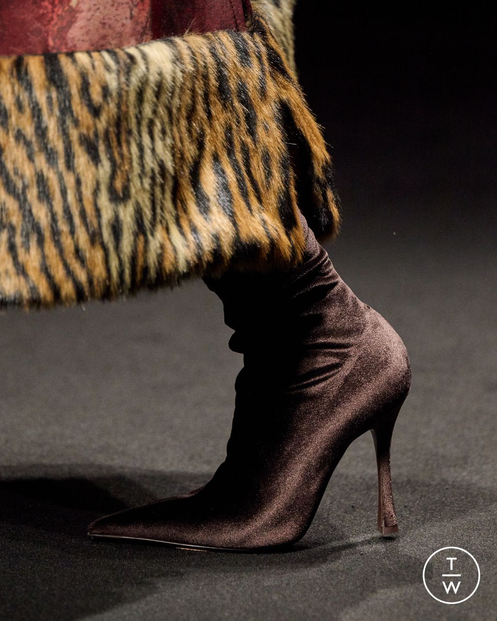 Fashion Week Milan Fall/Winter 2025 look 3 from the Roberto Cavalli collection womenswear accessories