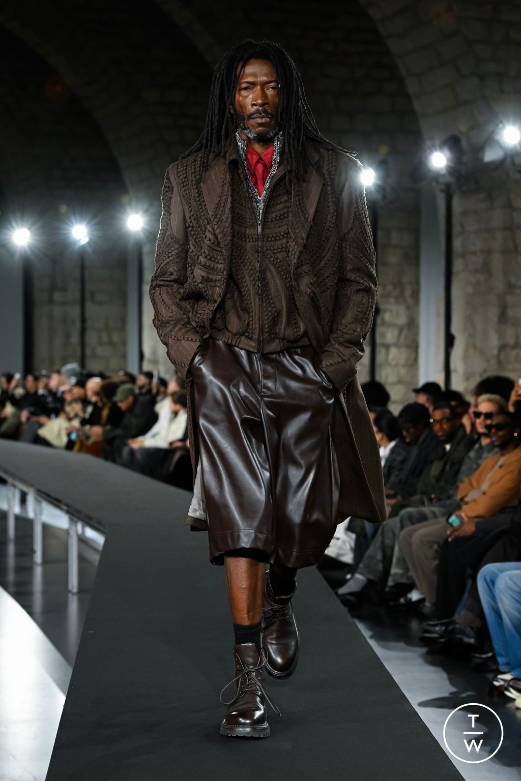 Fashion Week Paris Fall/Winter 2026 look 8 from the TAAKK collection menswear