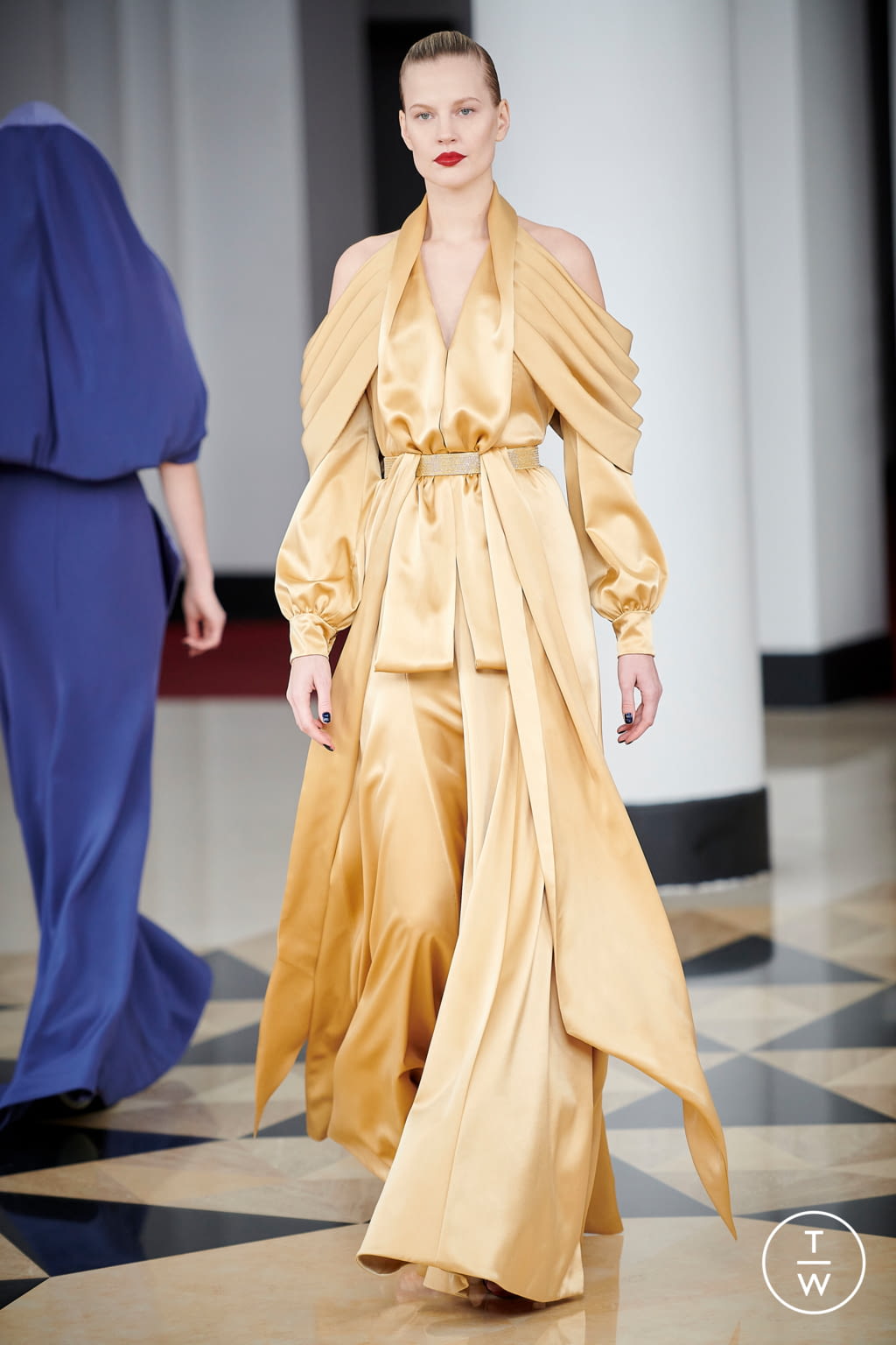 Fashion Week Paris Spring/Summer 2021 look 8 from the Alexis Mabille collection couture
