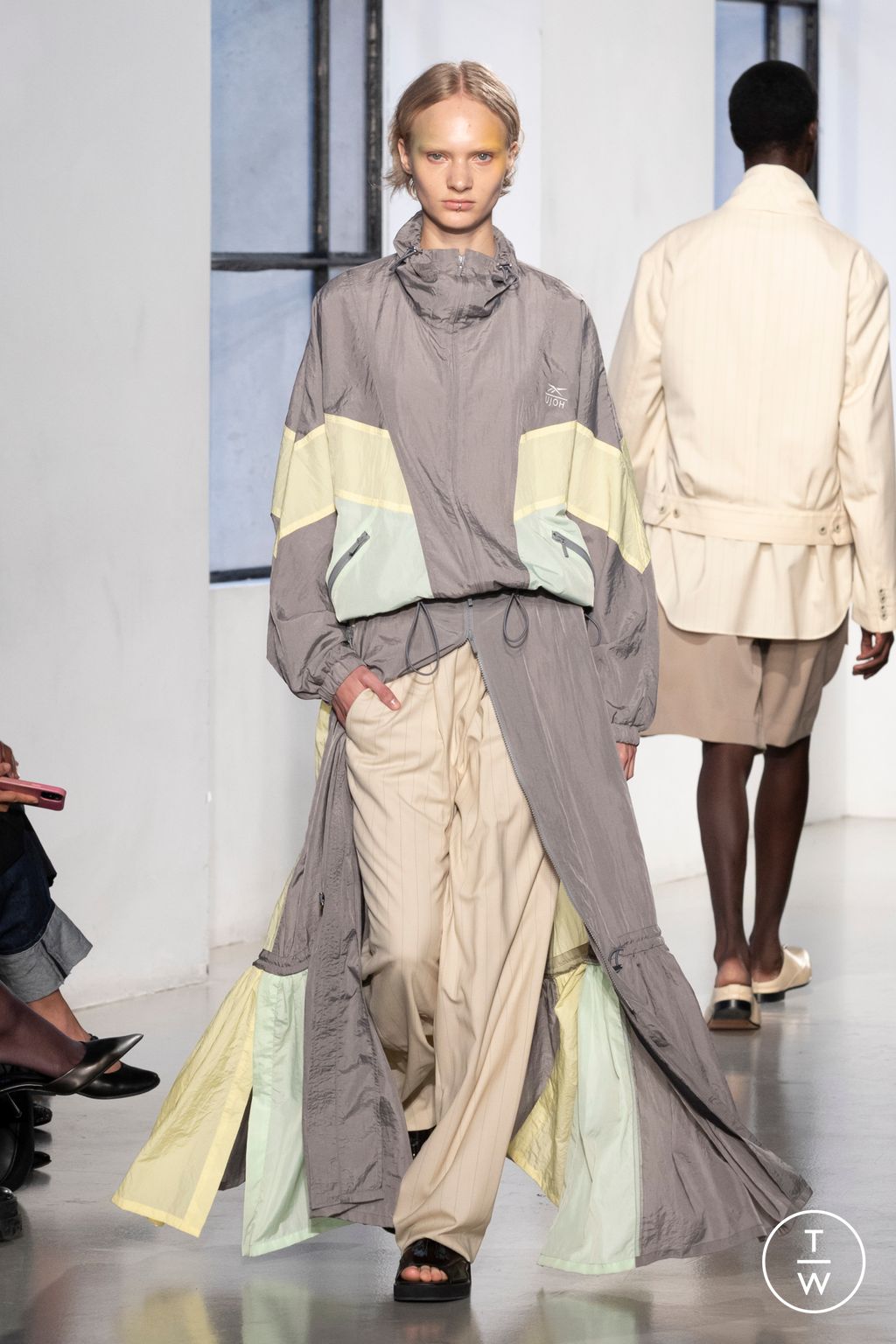 Fashion Week Paris Spring/Summer 2025 look 8 from the Ujoh collection womenswear