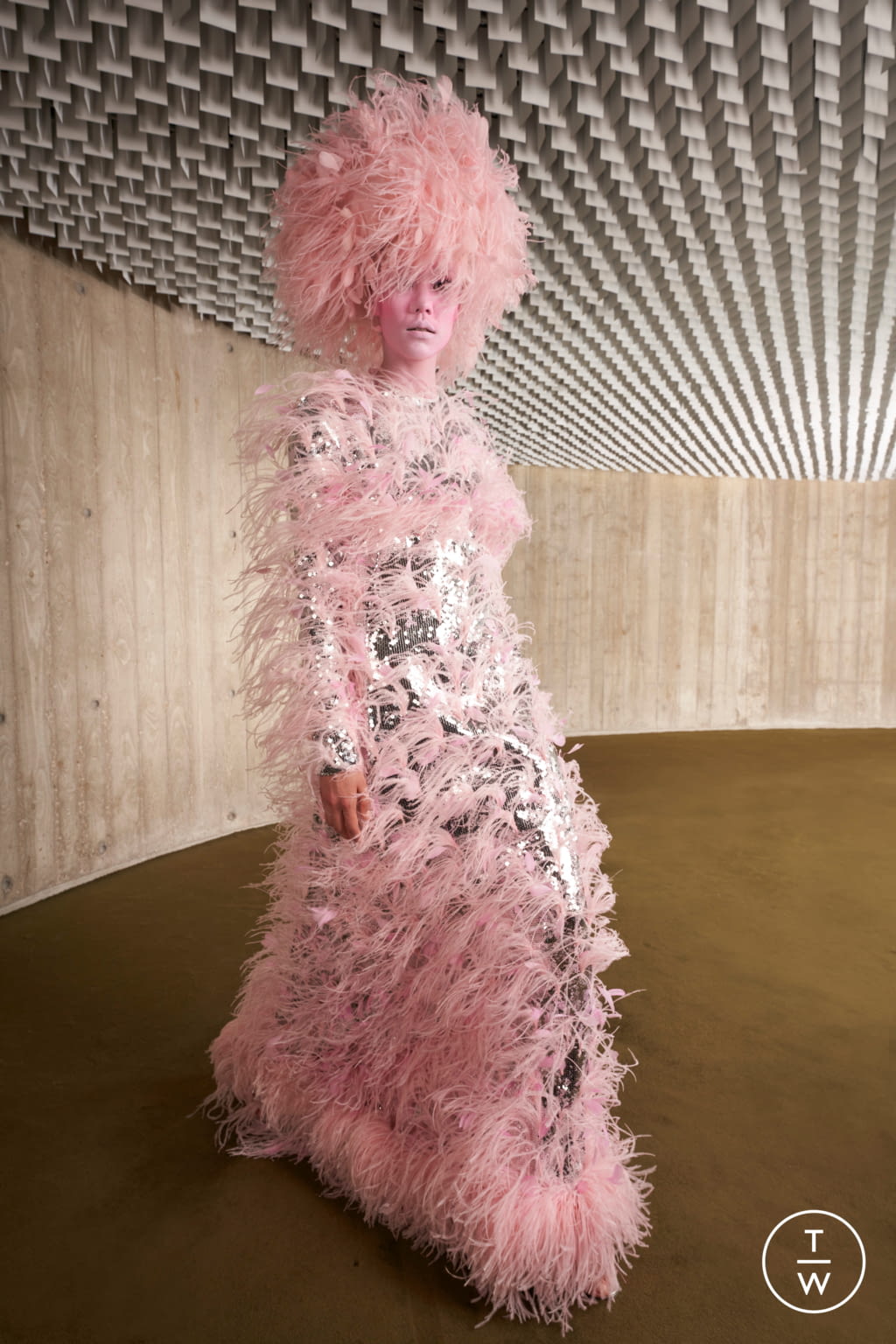 Fashion Week Paris Fall/Winter 2021 look 8 from the Giambattista Valli collection couture