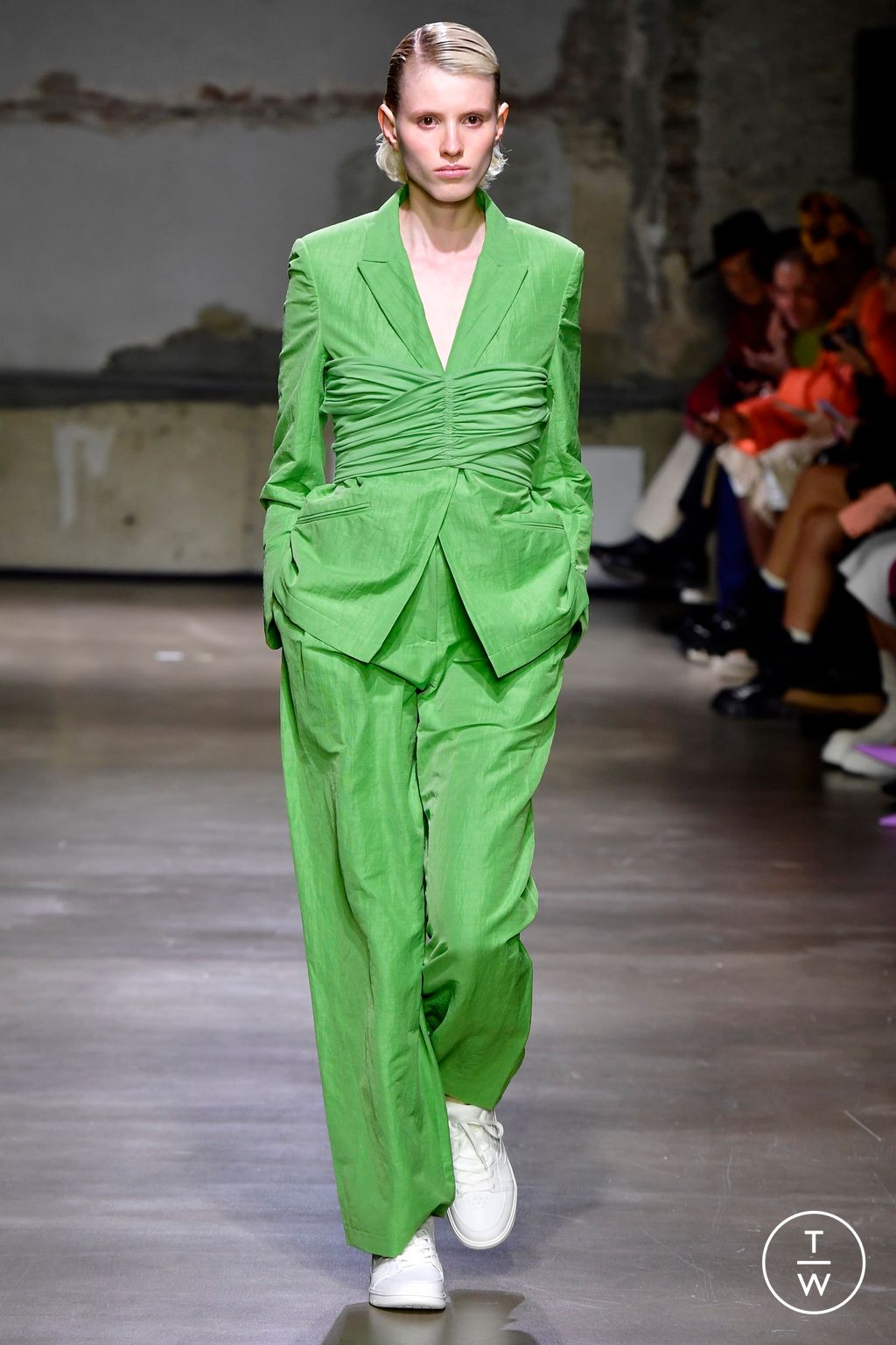 Fashion Week Paris Spring/Summer 2023 look 17 from the Dawei collection womenswear