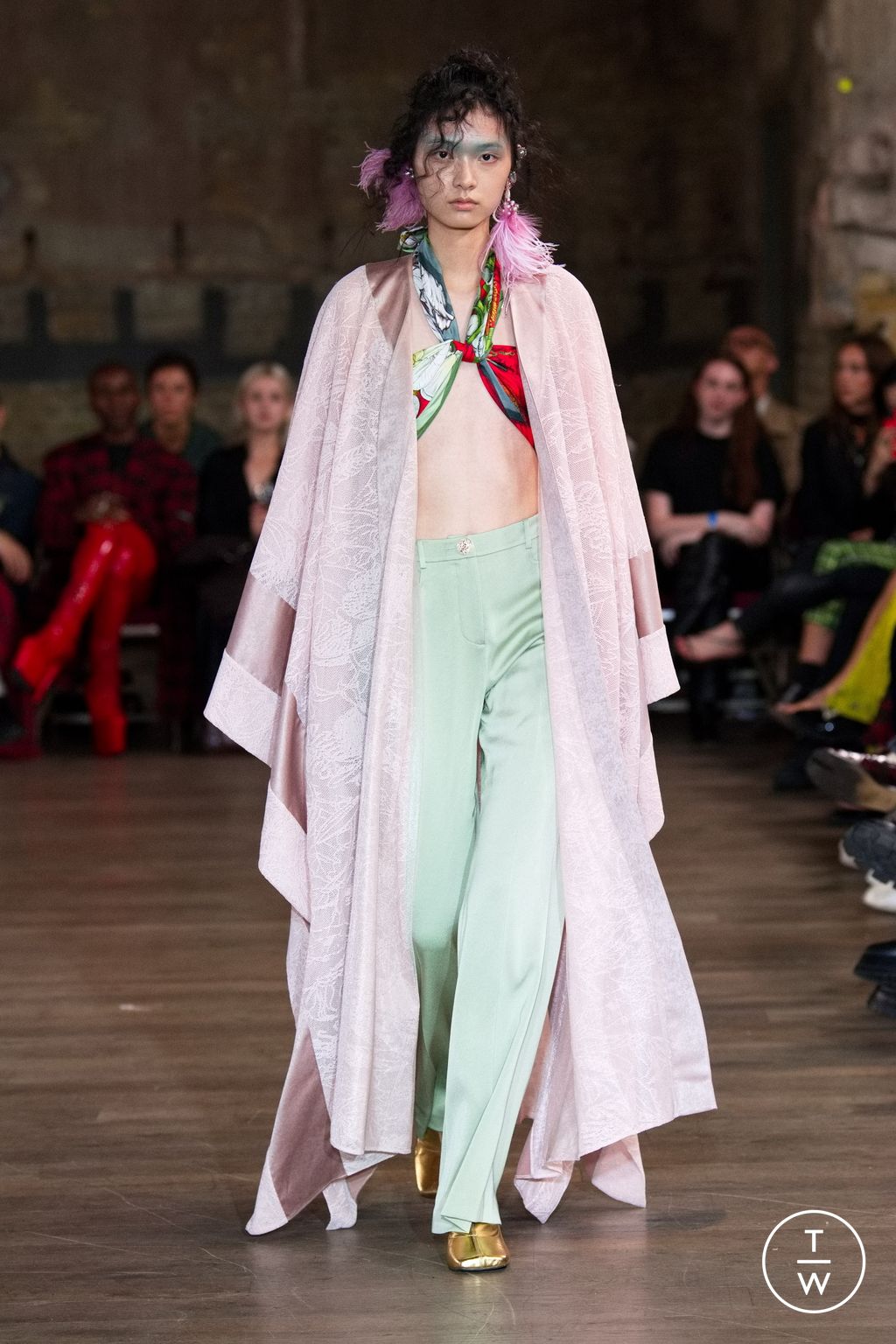Fashion Week London Spring/Summer 2023 look 9 from the MITHRIDATE collection 女装