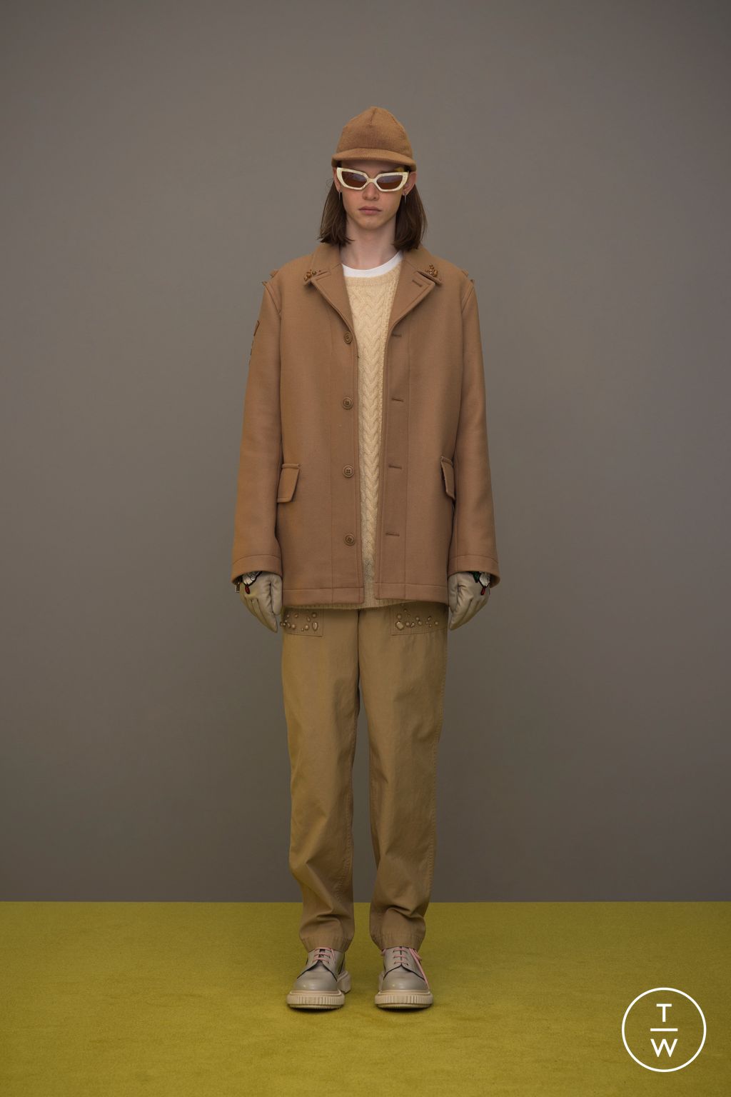 Fashion Week Paris Fall/Winter 2023 look 14 from the Undercover collection menswear