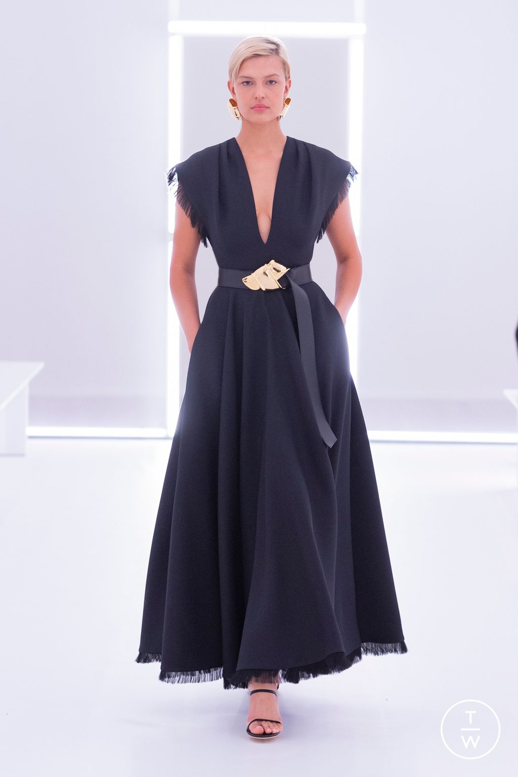 Fashion Week New York Spring/Summer 2024 look 9 from the Brandon Maxwell collection womenswear