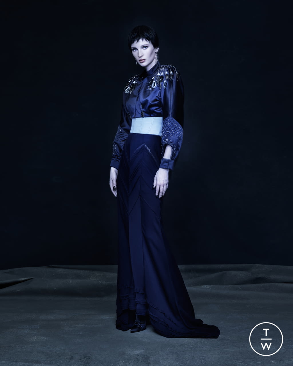 Fashion Week Paris Fall/Winter 2021 look 9 de la collection Ulyana Sergeenko couture