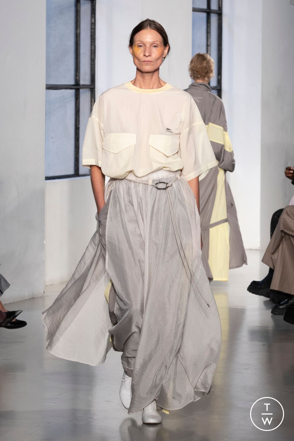 Fashion Week Paris Spring/Summer 2025 look 9 from the Ujoh collection womenswear