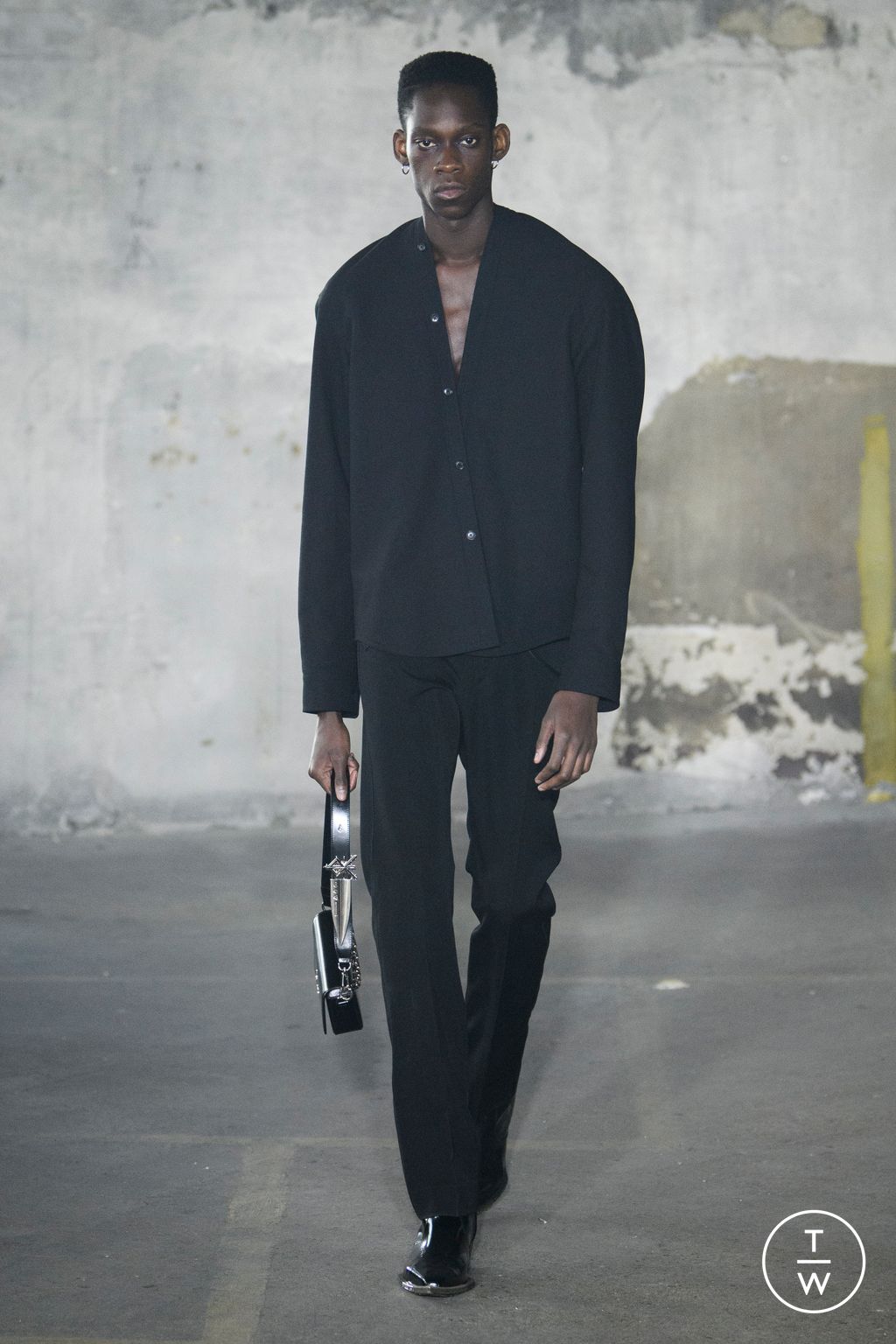 Fashion Week Paris Fall/Winter 2023 look 9 from the Sankuanz collection 男装