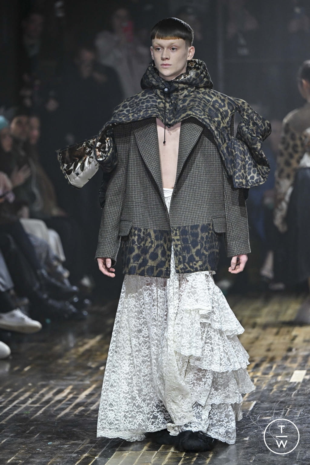 Fashion Week London Fall/Winter 2022 look 3 from the Preen by Thornton Bregazzi collection womenswear