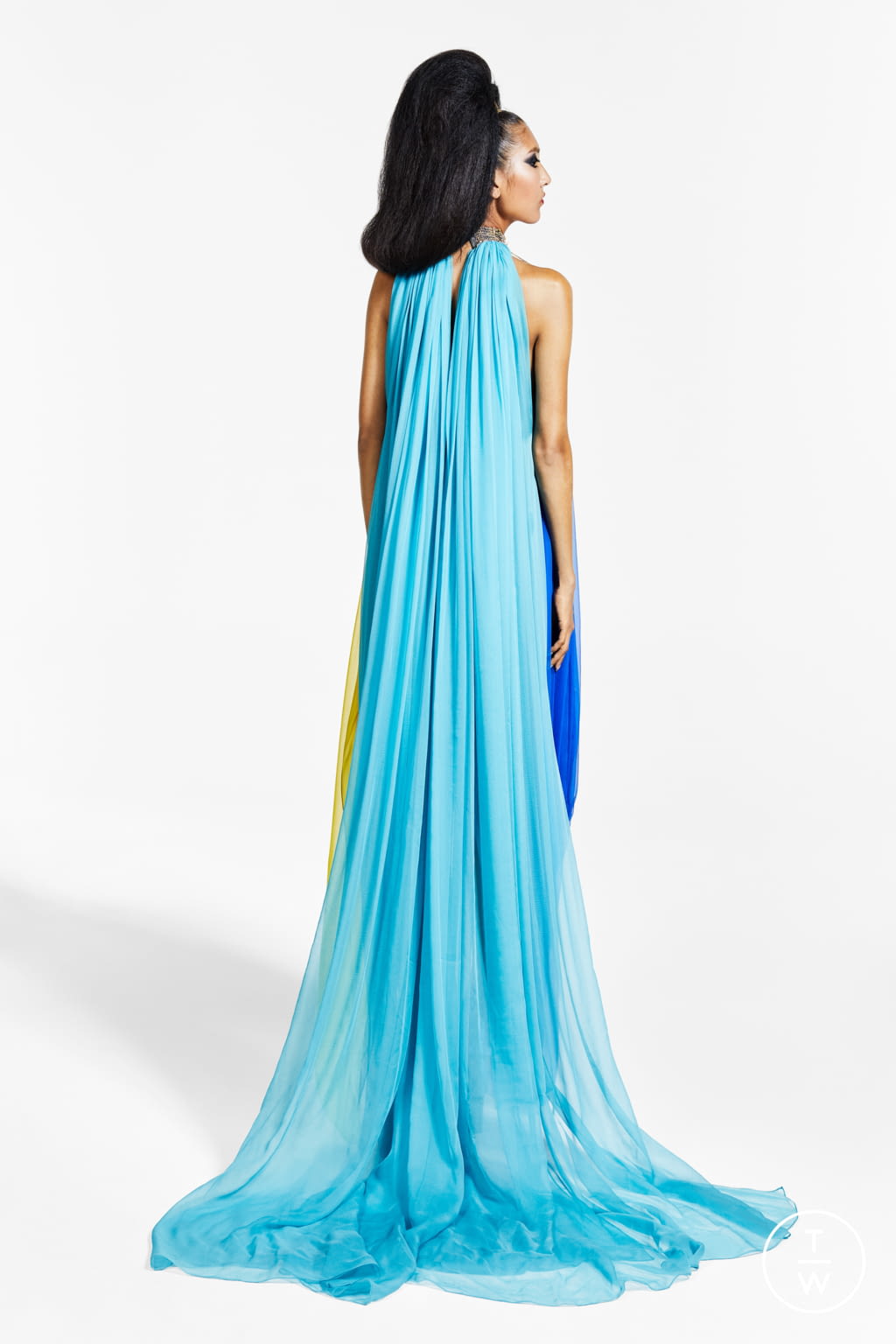 Fashion Week Paris Fall/Winter 2021 look 9 from the Ronald Van Der Kemp collection couture