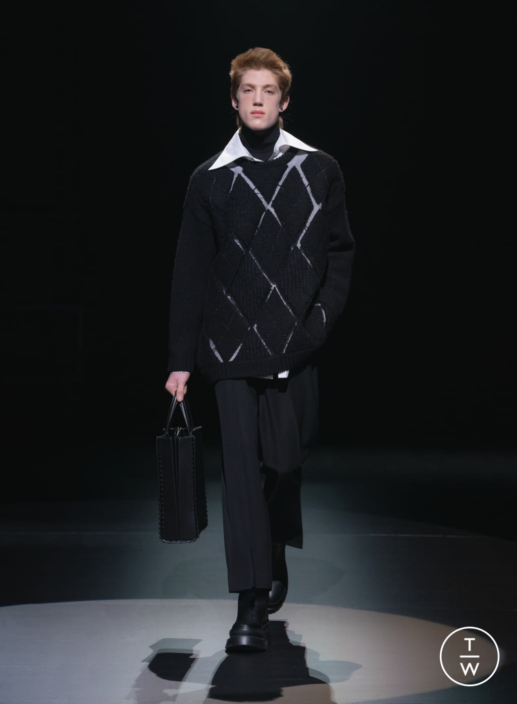 Fashion Week Milan Fall/Winter 2021 look 9 from the Valentino collection 女装