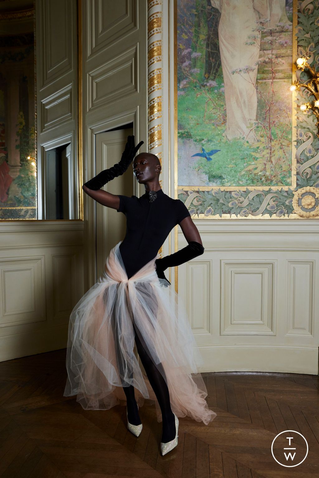 Fashion Week Paris Fall/Winter 2025 look 9 de la collection Peet Dullaert couture