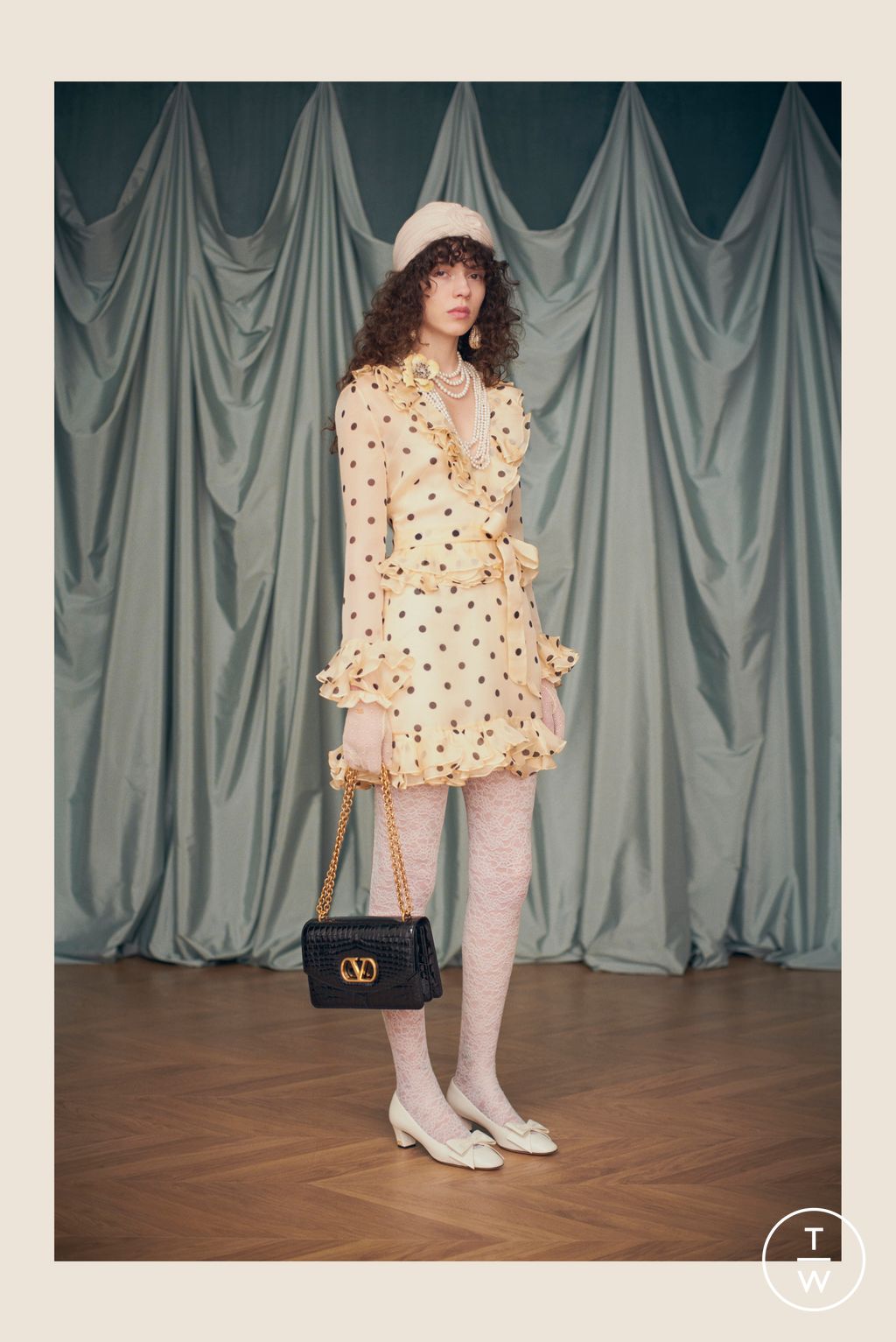 Fashion Week Paris Resort 2025 look 9 from the Valentino collection womenswear