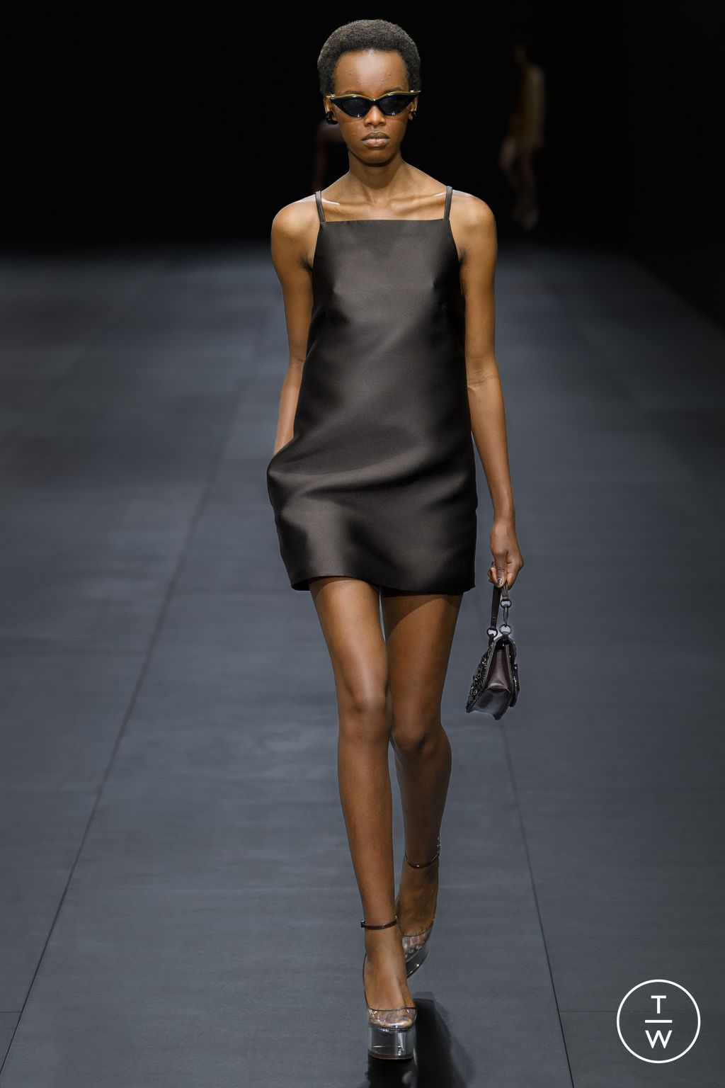 Fashion Week Paris Spring/Summer 2023 look 9 from the Valentino collection 女装