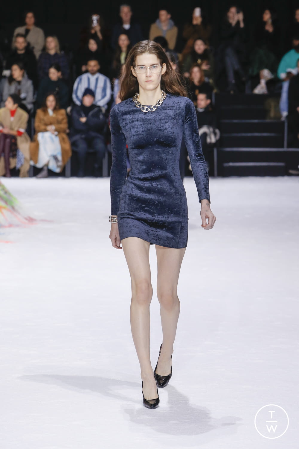 Fashion Week Paris Fall/Winter 2018 look 1 de la collection Balenciaga womenswear