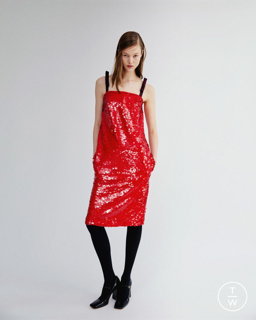 Fashion Week New York Resort 2025 look 1 from the AKNVAS collection womenswear