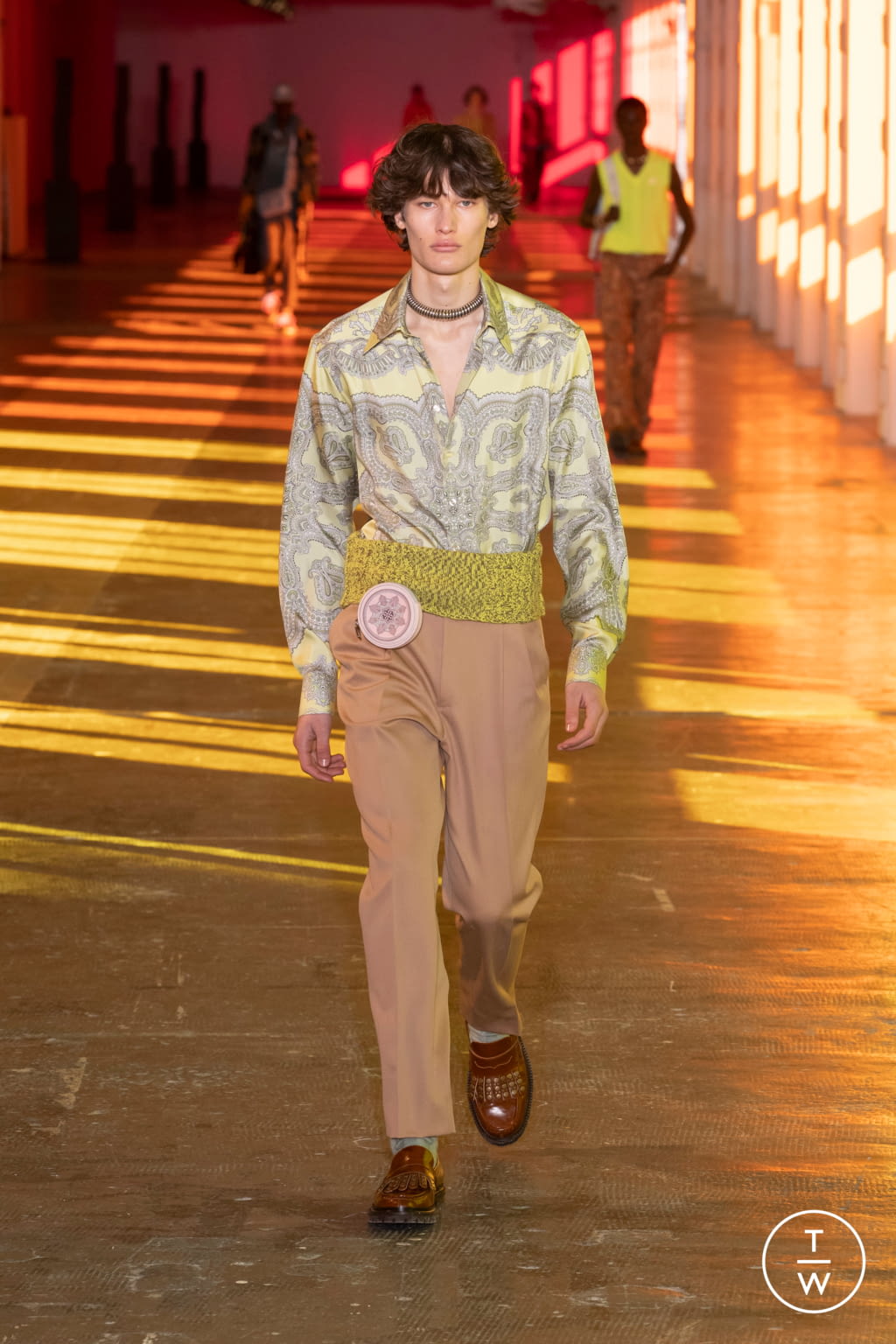 Fashion Week Milan Fall/Winter 2021 look 1 from the Etro collection menswear