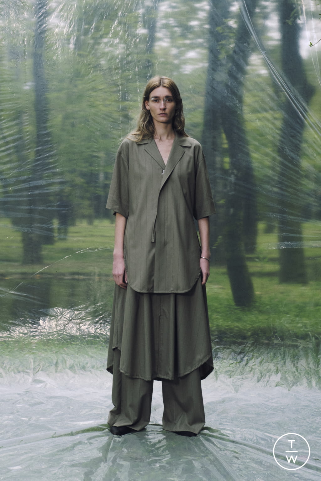 Fashion Week Paris Spring/Summer 2022 look 1 from the Ujoh collection 女装