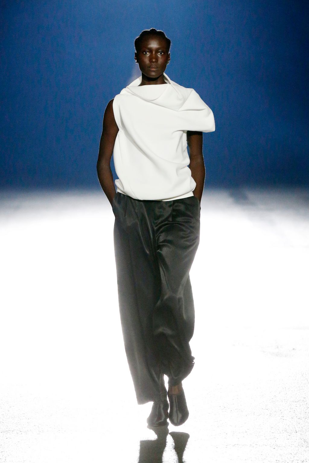 Fashion Week Paris Spring/Summer 2023 look 1 from the Issey Miyake collection womenswear