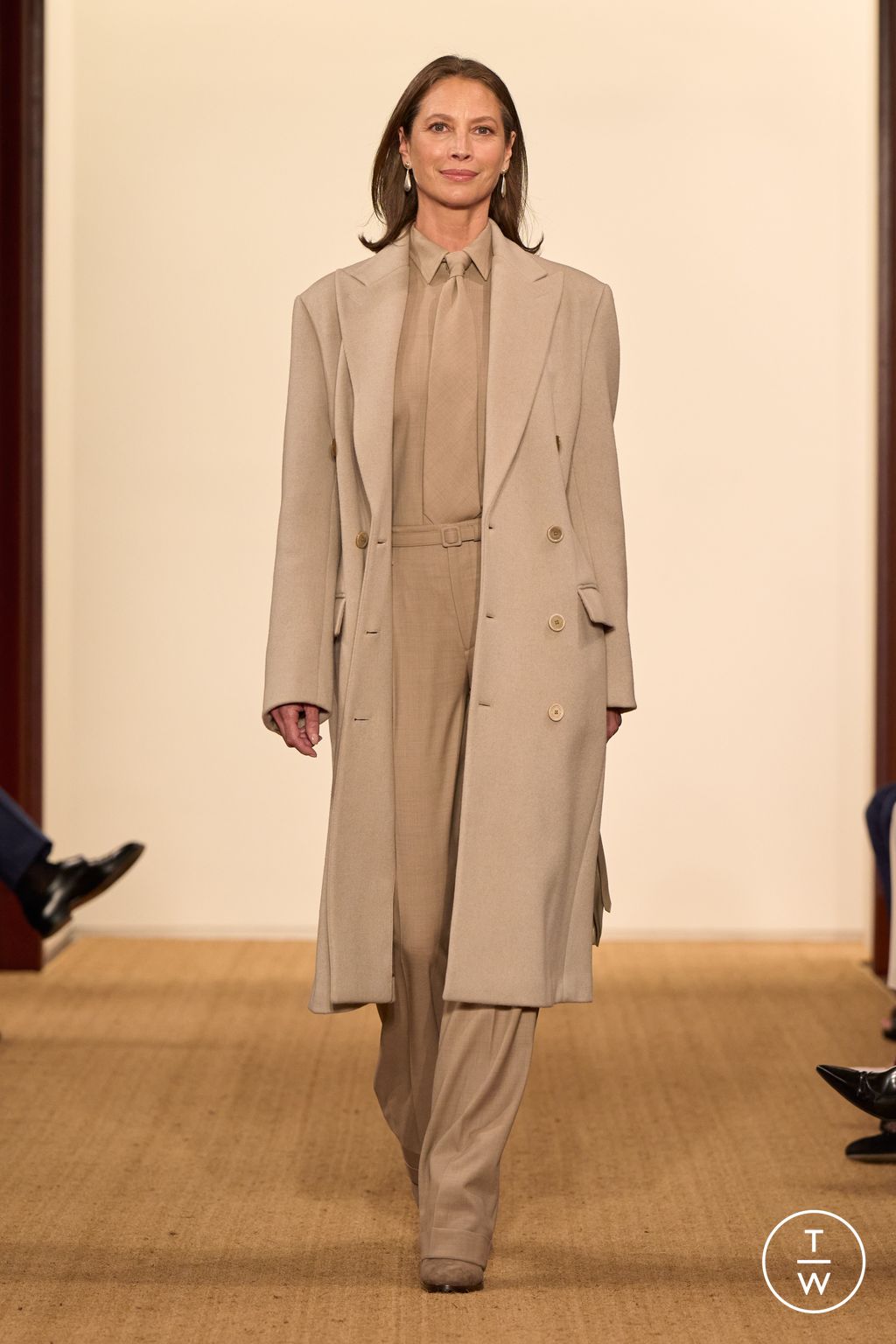 Fashion Week New York Fall/Winter 2024 look 1 from the Ralph Lauren collection 女装