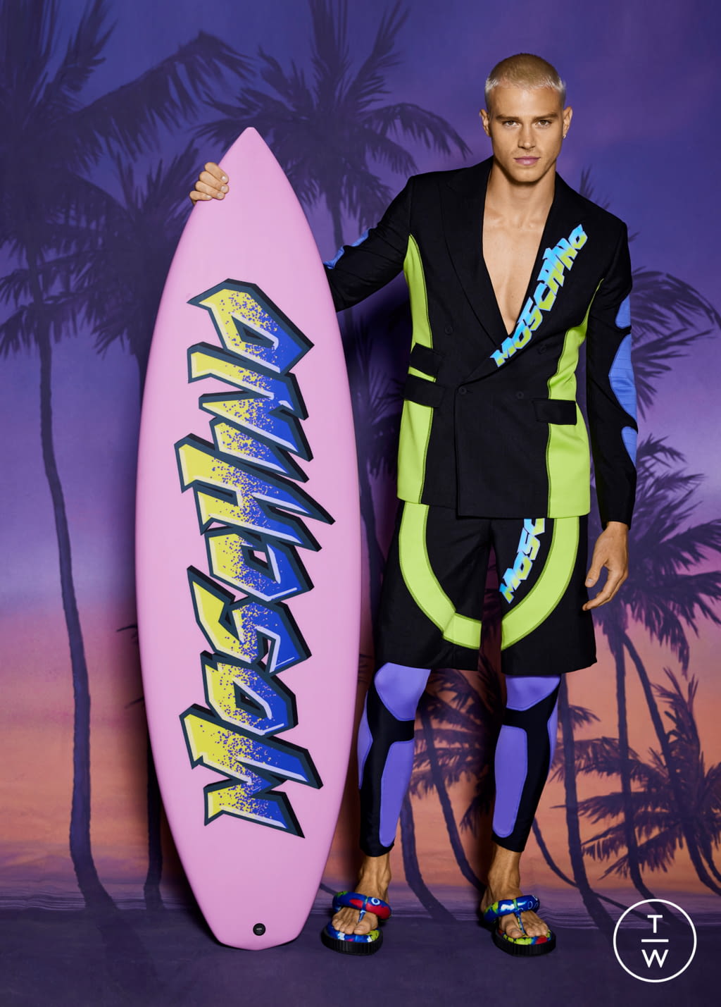 Fashion Week Milan Resort 2022 look 1 from the Moschino collection menswear